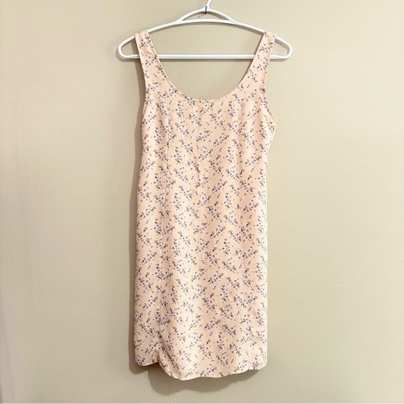 American Eagle Outfitters Dresses & Skirts - American Eagle Outfitters Soft Pink Floral Sundress Smocked Back & Keyhole